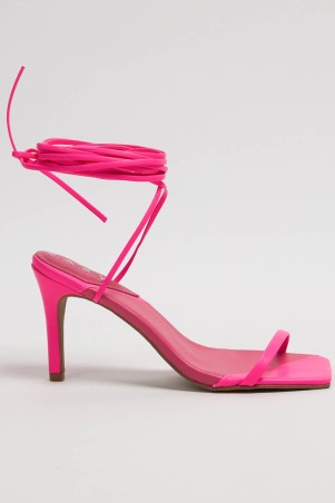 Sandalia Launches Pink Mooring Perfume