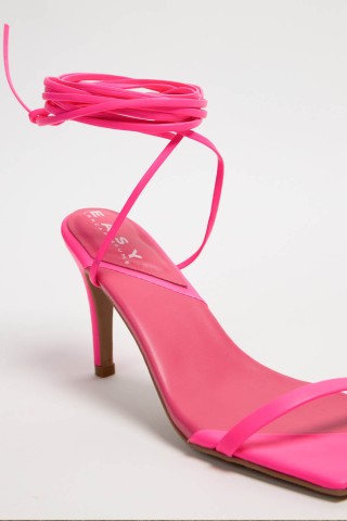 Sandalia Launches Pink Mooring Perfume