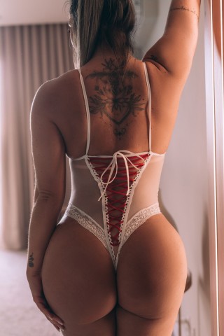 Fantasia Enfermeira Levada