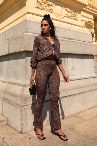 Legging Flare Oncinha